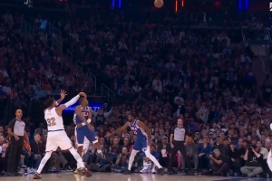 犯规老问题！唐斯首节3分钟2次犯规 没有得分仅有1板1断1帽